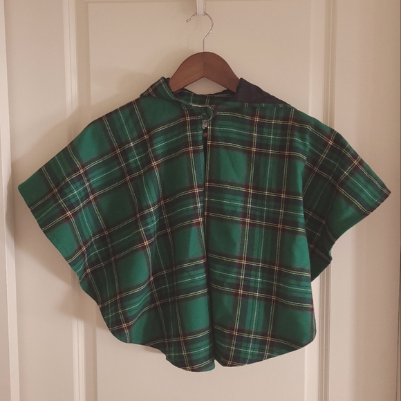 O'Neil of Dublin tartan wool cape